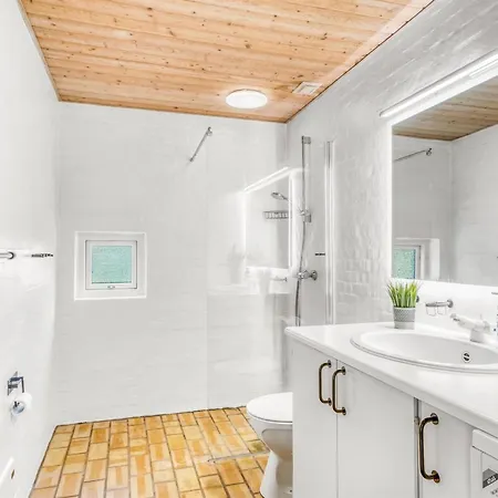 Kalevi - 300m From The Sea By Interhome