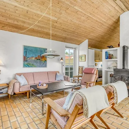 Vakantiehuis Kalevi - 300m From The Sea By Interhome